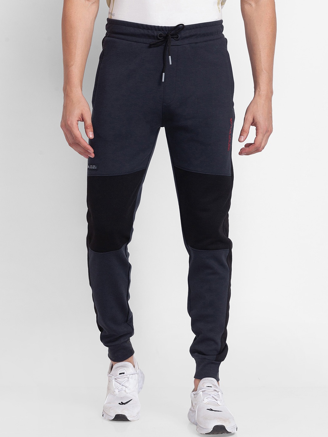

SPYKAR Men Charcoal Grey & Black Solid Slim Fit Cotton Joggers