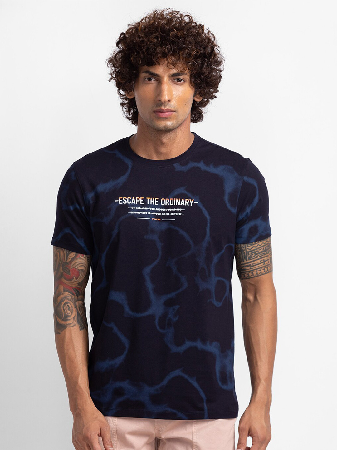 

SPYKAR Men Blue & blue Typography Printed Raw Edge Slim Fit T-shirt