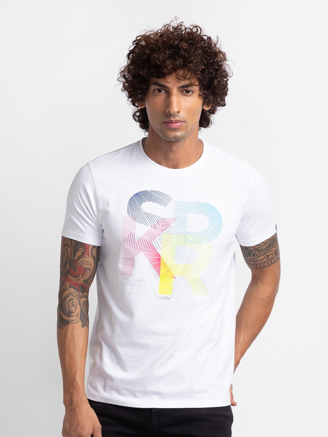 

SPYKAR Men White & magnolia Printed Applique Slim Fit T-shirt
