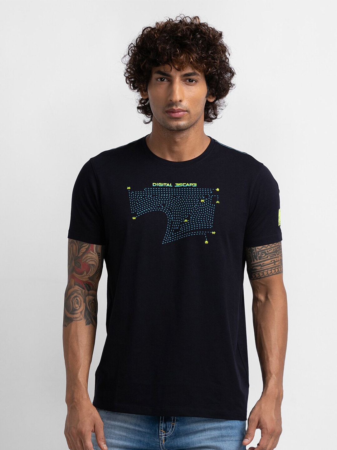 

SPYKAR Men Blue Typography Printed Applique Slim Fit T-shirt