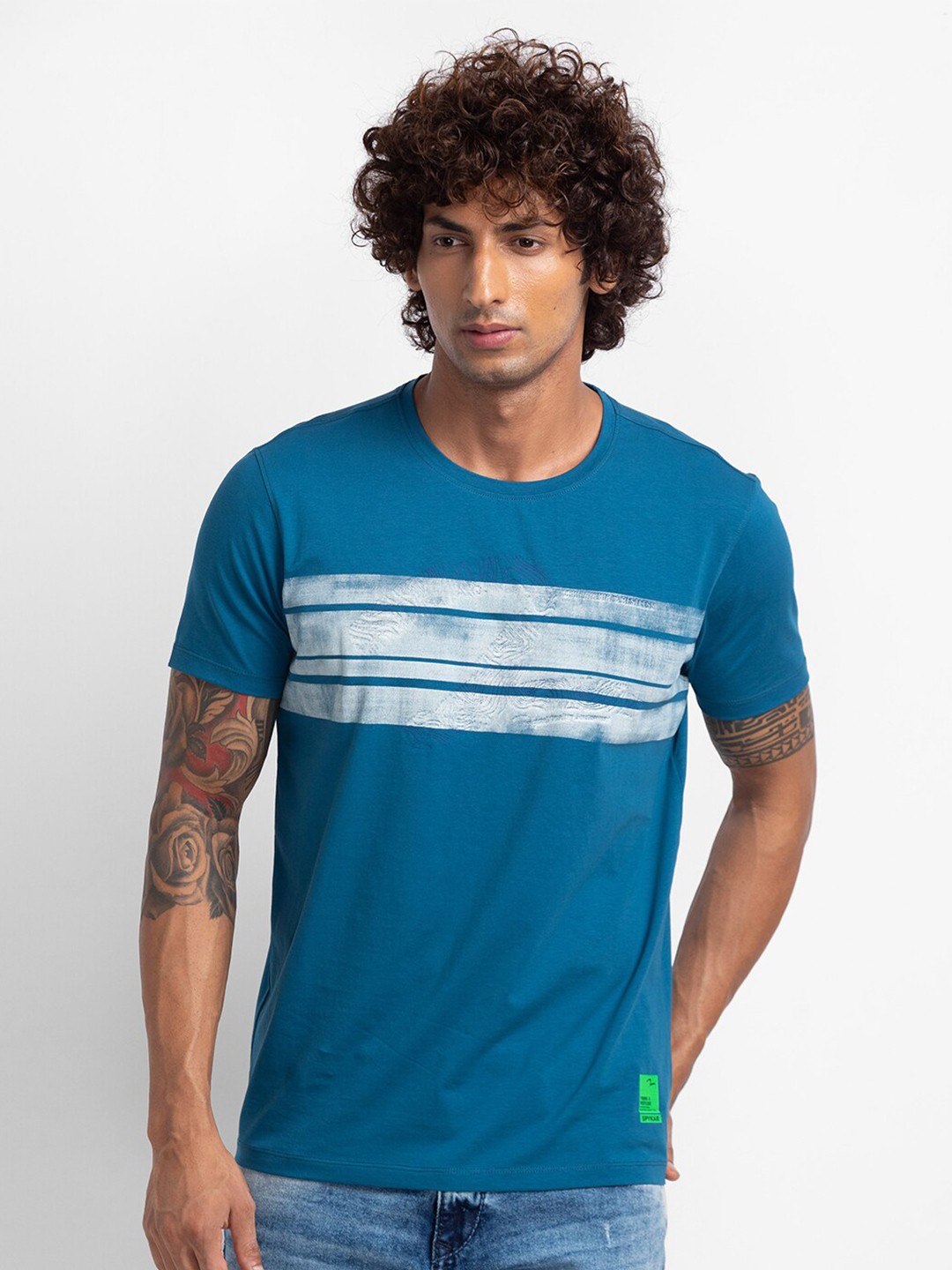 

SPYKAR Men Blue & skydiver Striped Slim Fit T-shirt