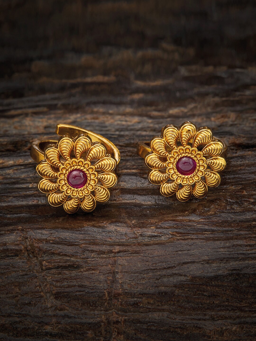 

Kushal's Fashion Jewellery Gold-Plated & Red Stone-Studded Toe Rings
