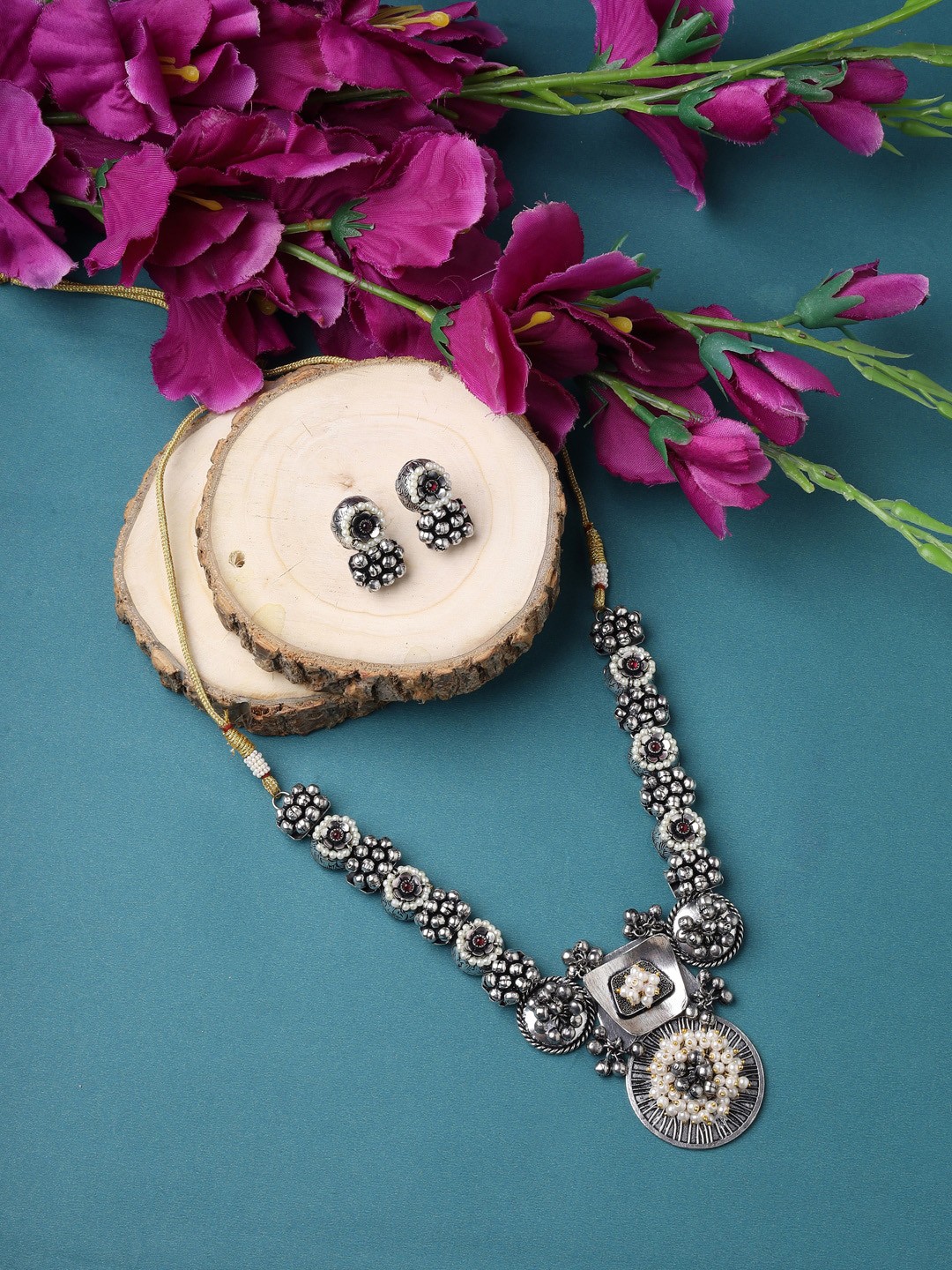 

Runjhun Women Silver-Plated Stone Studded Oxidised Jewellery Set, Black