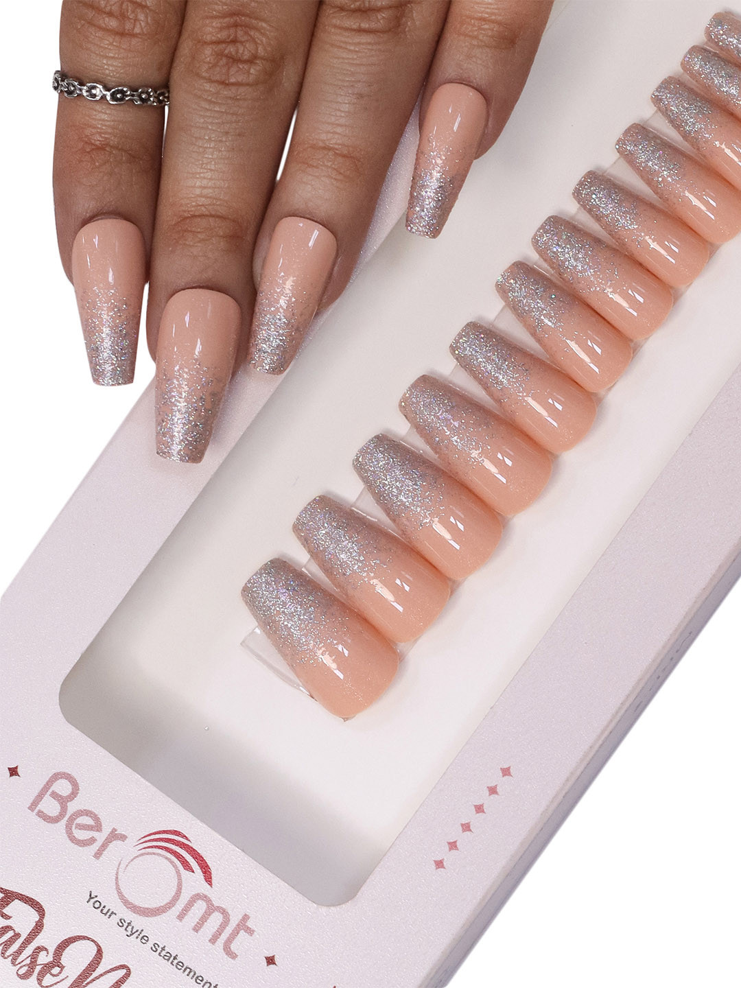 

BEROMT Beige Press On Fake Nails