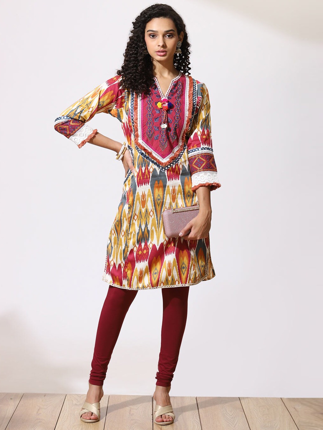

Lakshita Women Mustard Yellow Printed Thread Work Kurta