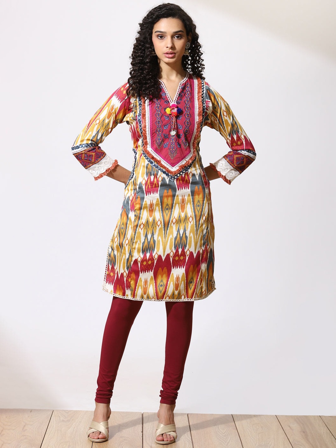 

Lakshita Women Mustard Yellow Printed Thread Work Kurta