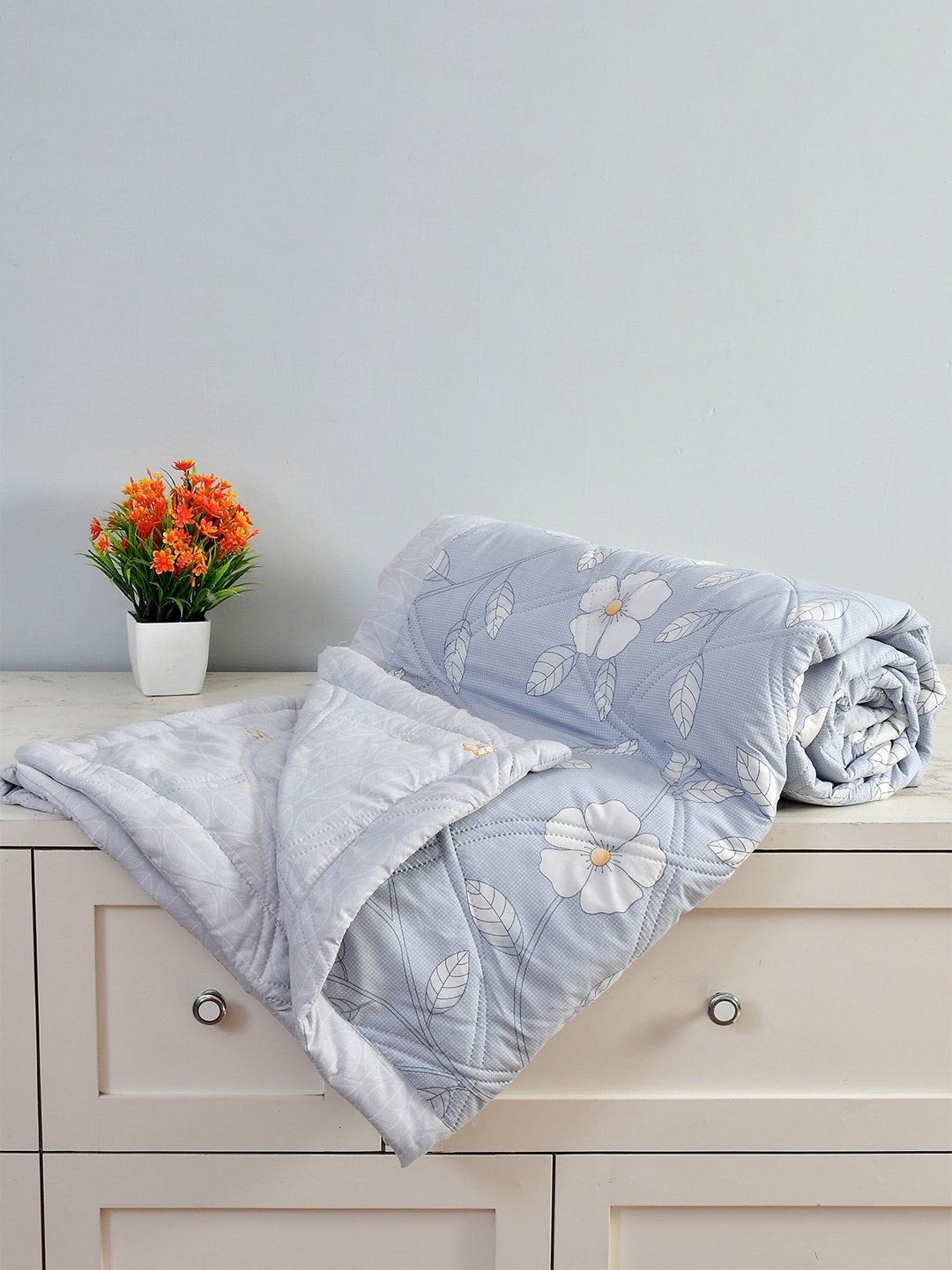 

Florida Unisex Blue Blankets Quilts and Dohars