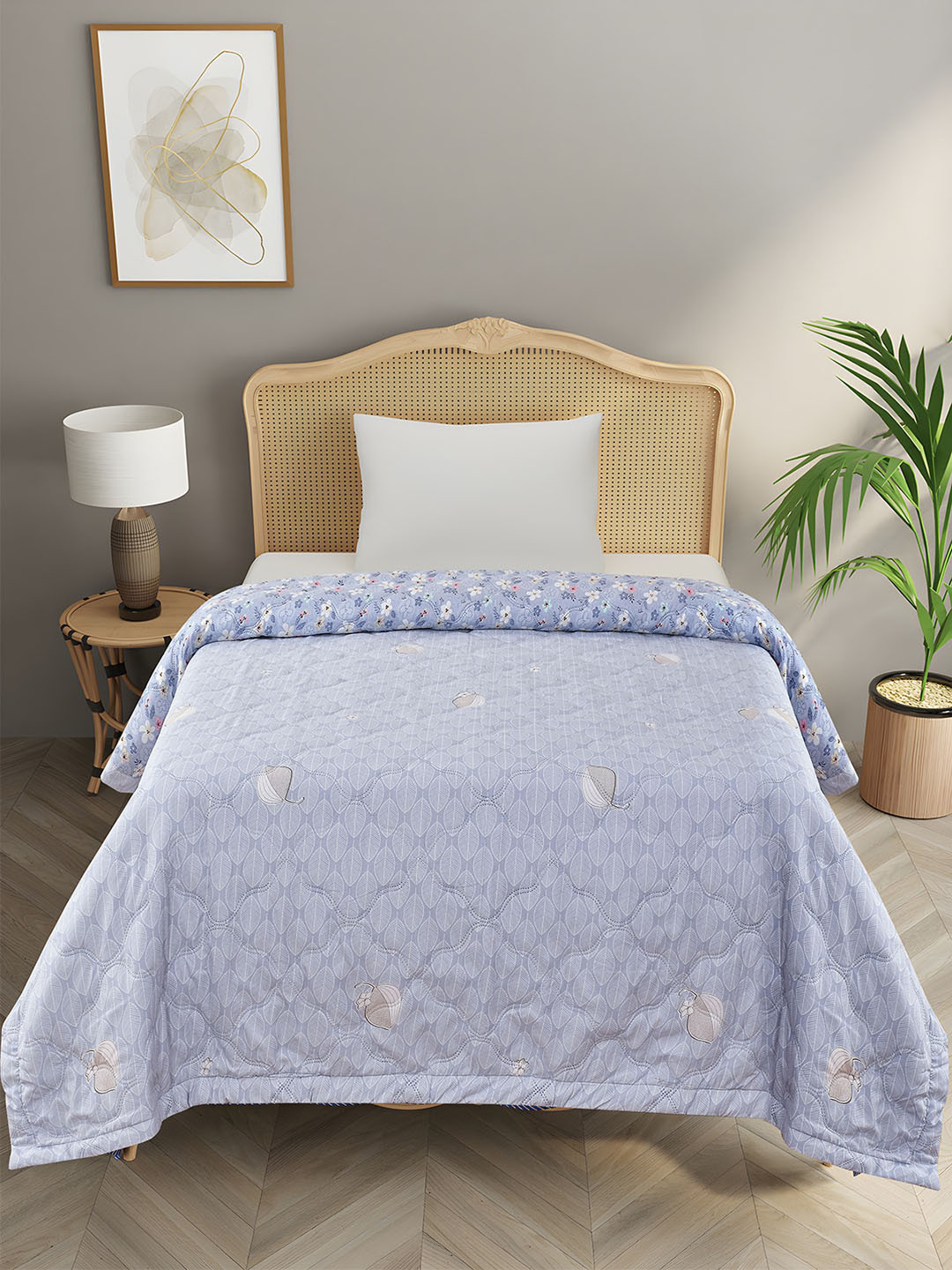 

Florida Unisex Blue Blankets Quilts and Dohars