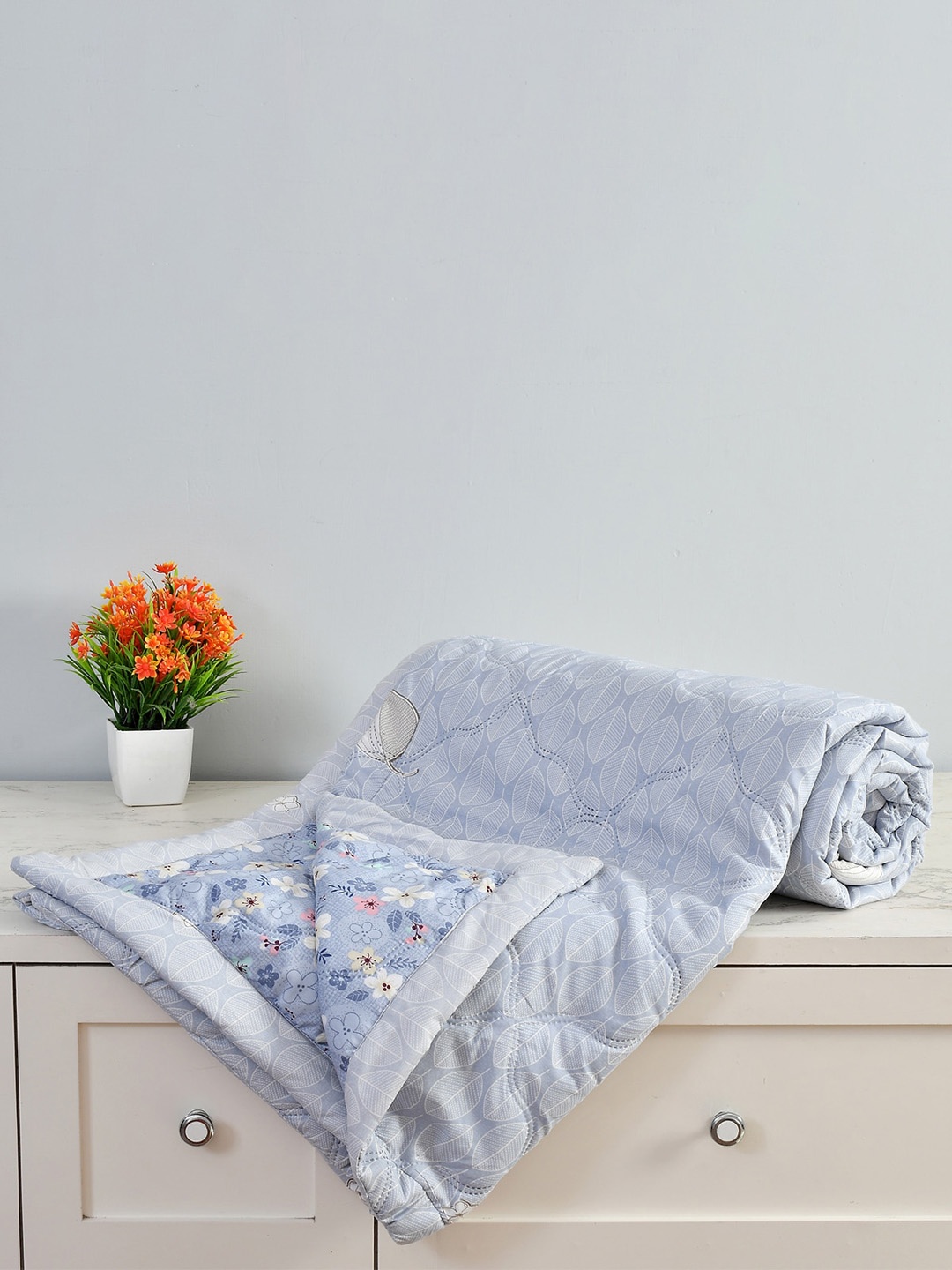 

Florida Unisex Blue Blankets Quilts and Dohars