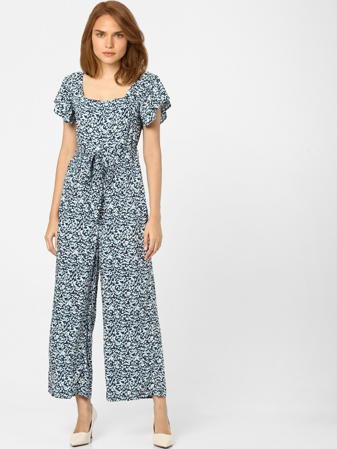 

Vero Moda Blue & White Printed Basic Jumpsuit