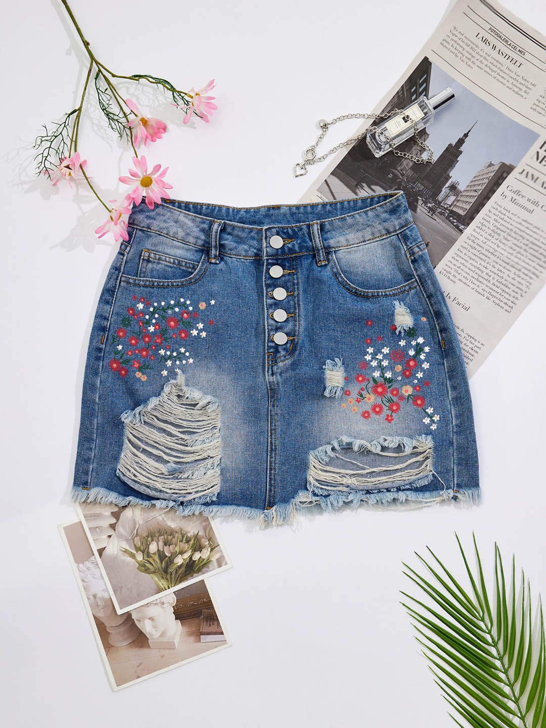 

URBANIC Women Blue Printed Mini A-Line Denim Skirts