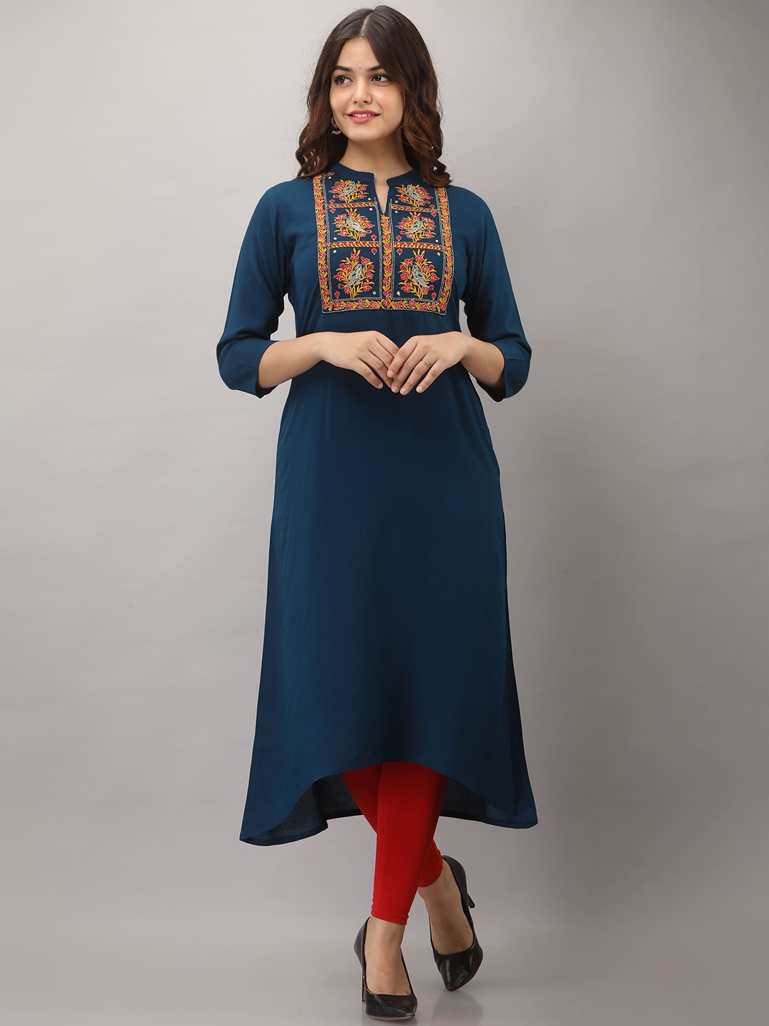 

KIMAYRA Women Blue Yoke Design Flared Sleeves Thread Work Kurta