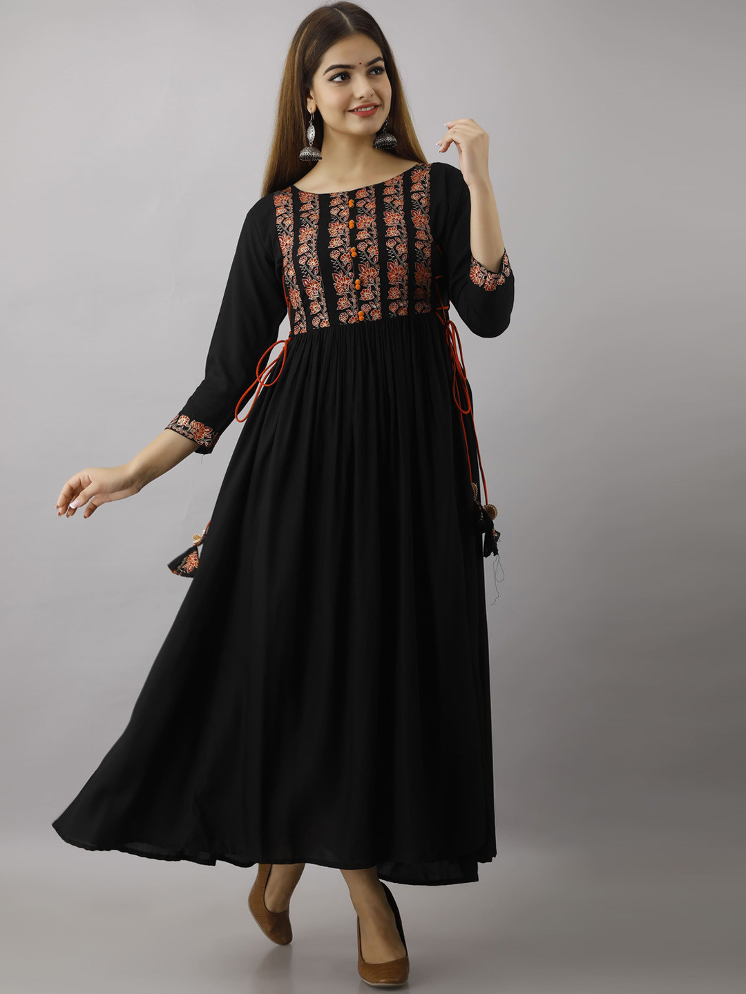 

KIMAYRA Women Black Yoke Design Anarkali Kurta
