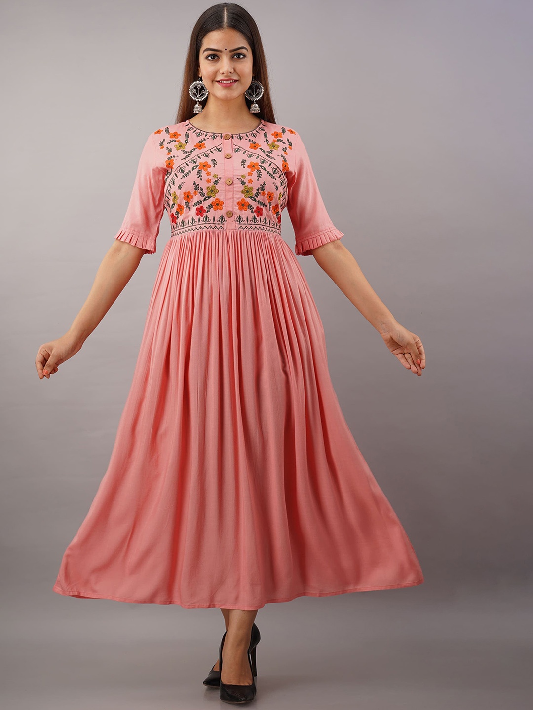 

KIMAYRA Women Pink Ethnic Motifs Yoke Design Flared Sleeves Thread Work Anarkali Kurta