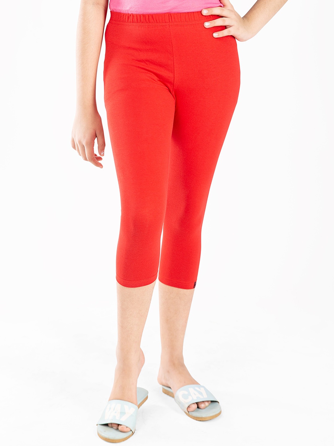 

indian flower Girls Red Solid Three-Fourth Length Leggings