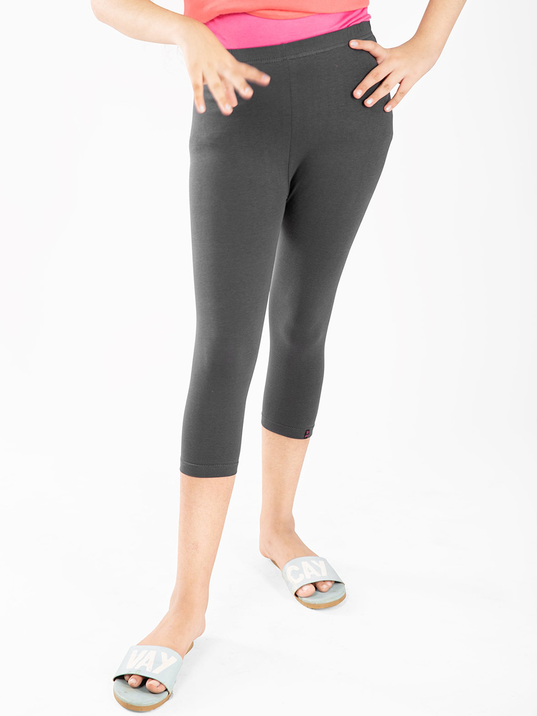 

indian flower Girls Grey Solid Three-Fourth Length Leggings