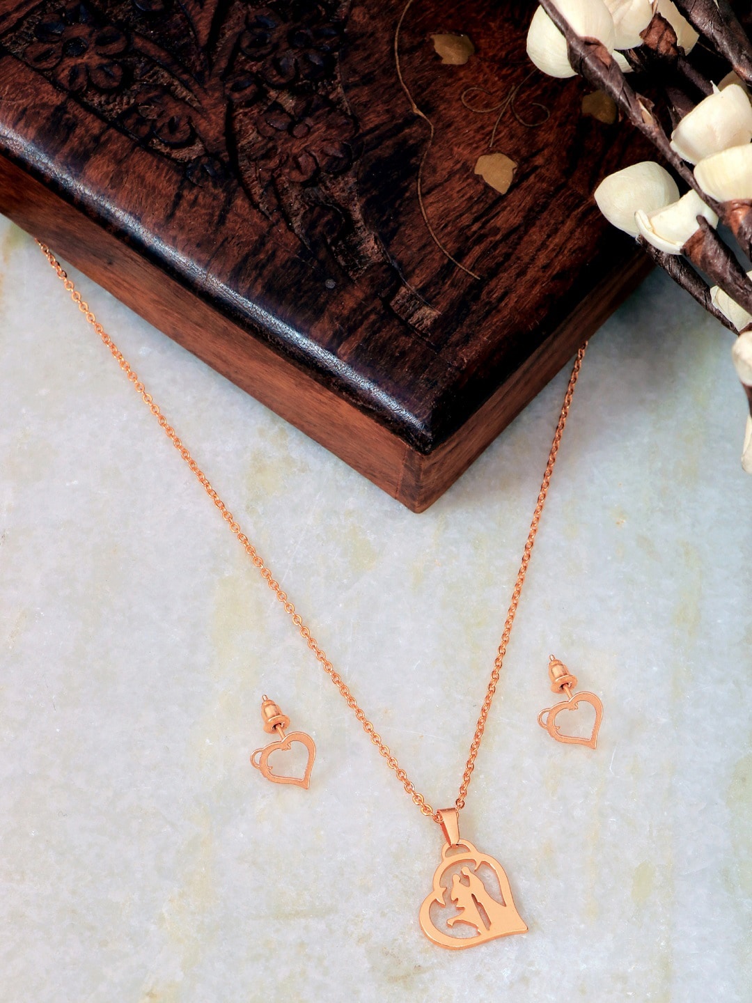 

Crunchy Fashion Gold-Plated Jewellery Set