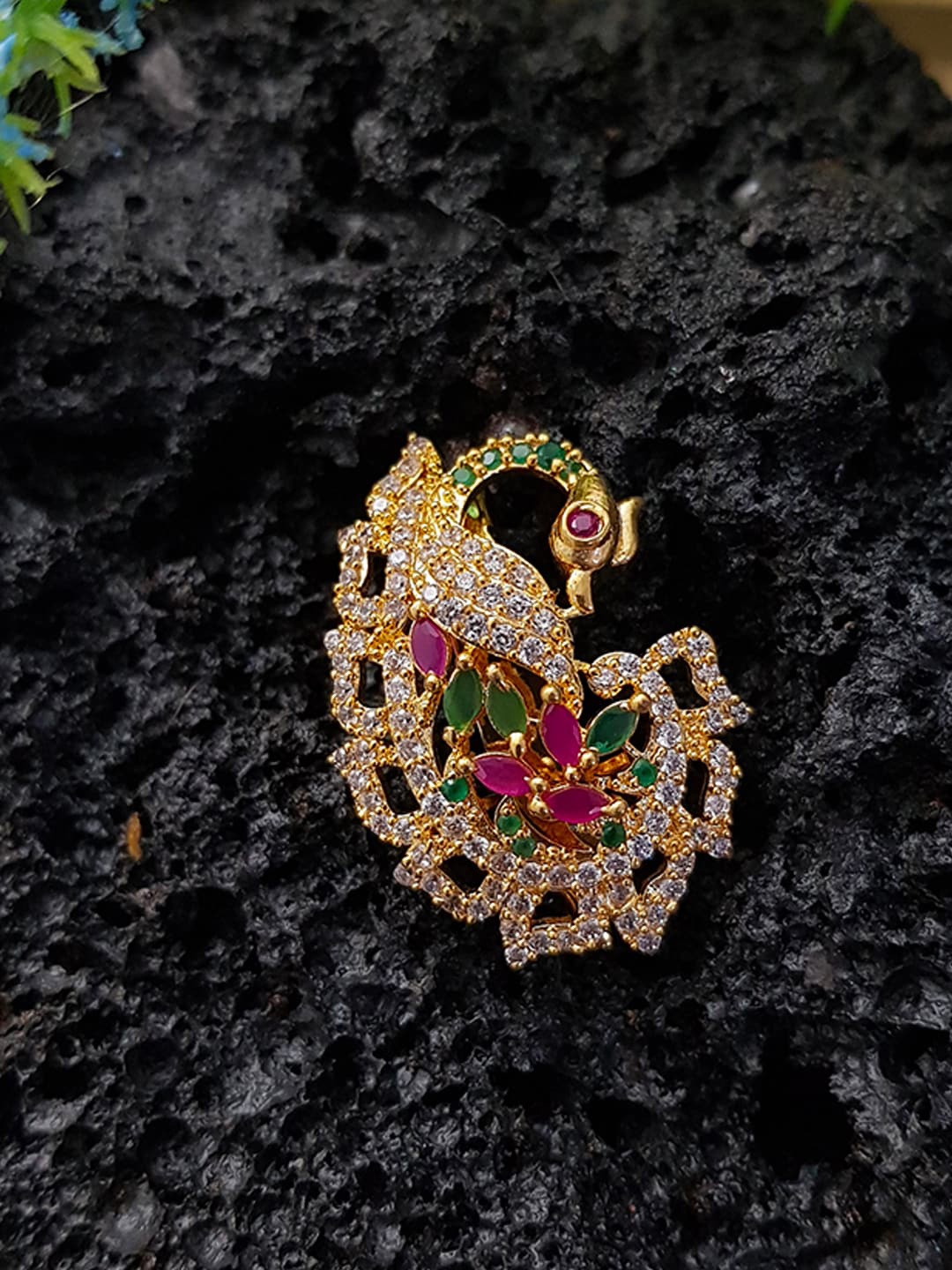 

GRIIHAM Gold-Plated & White CZ-Studded Saree Pin