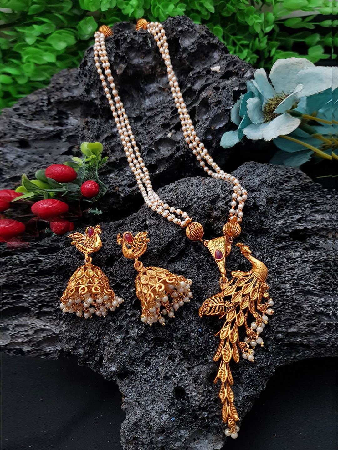 

GRIIHAM Gold-Plated White Jewellery Set