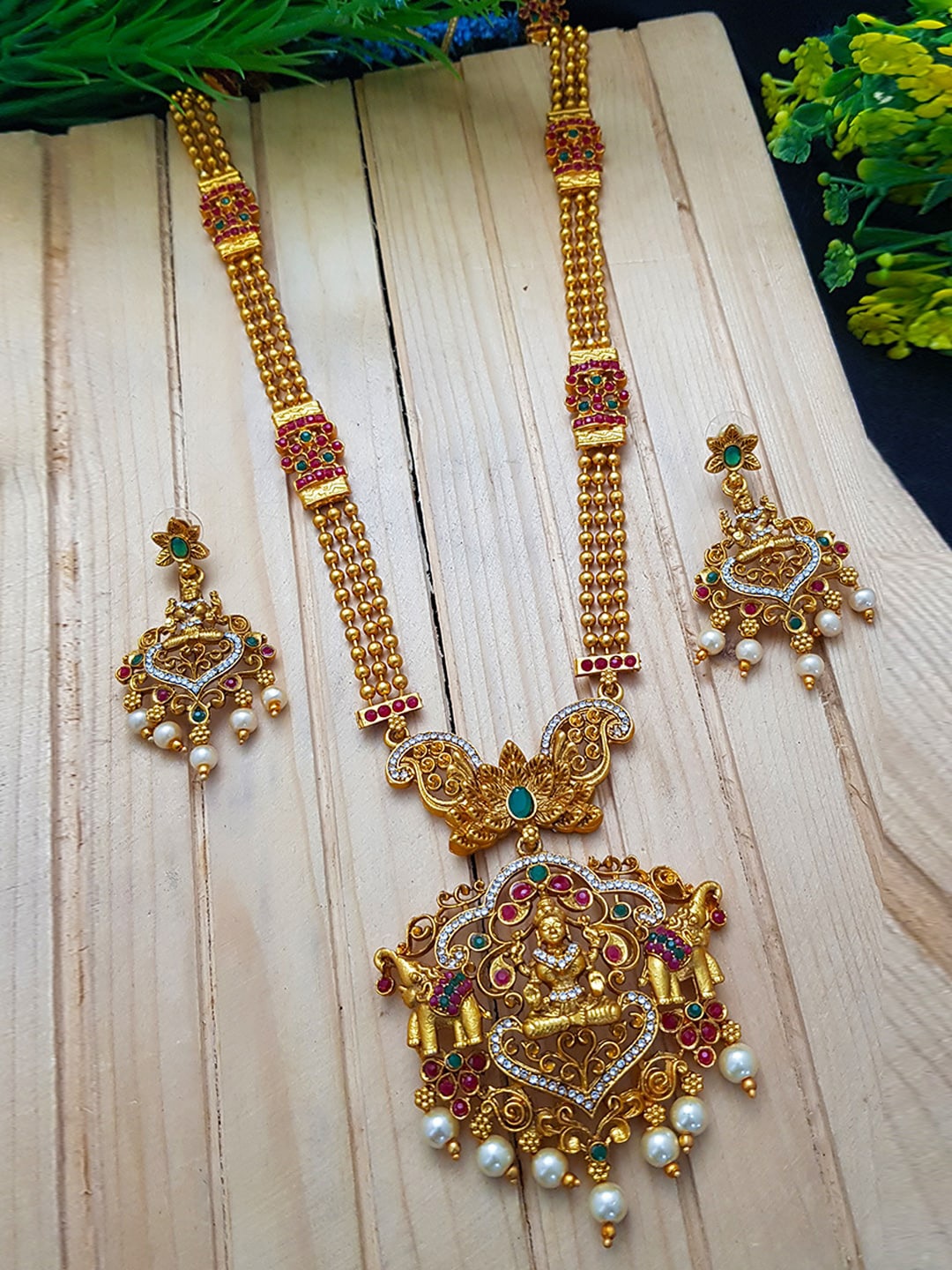 

GRIIHAM Gold-Plated Red & Green Stone-Studded & Beaded Jewellery Set, Multi