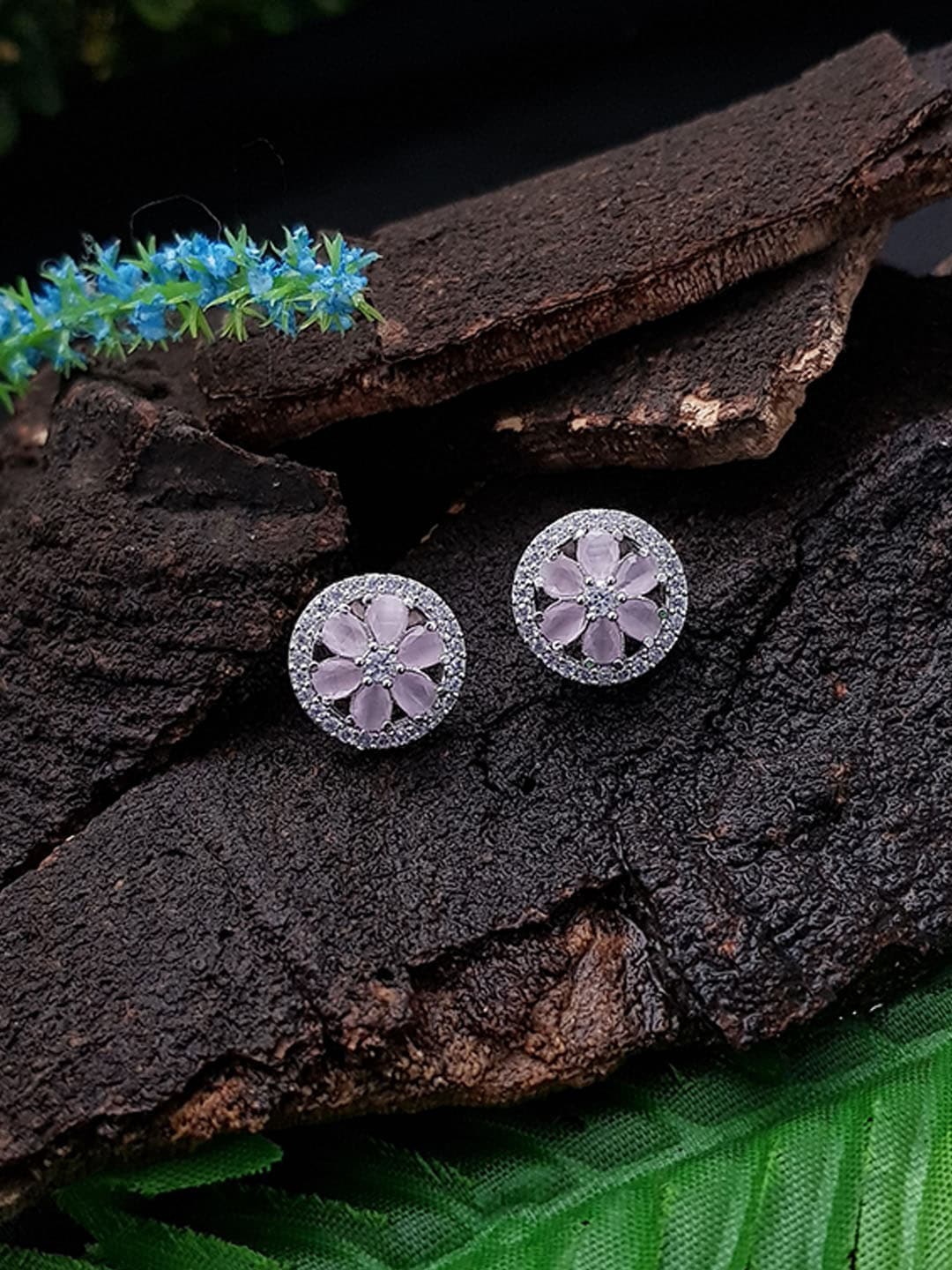 

GRIIHAM Pink Contemporary Studs Earrings