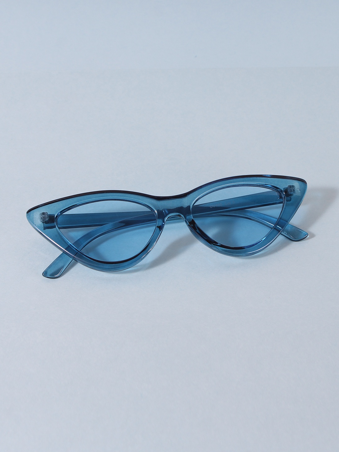 

FUZOKU Women Blue Lens & Blue Cateye Sunglasses with UV Protected Lens