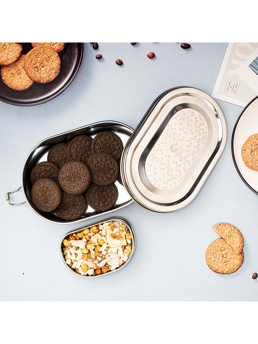 

Crown Craft Silver-Toned Solid Stainless Steel Lunch Box