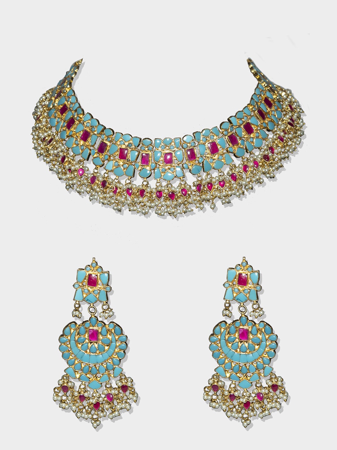

AURAA TRENDS Gold-Plated & Turquoise Blue Kundan Studded Jewellery Set