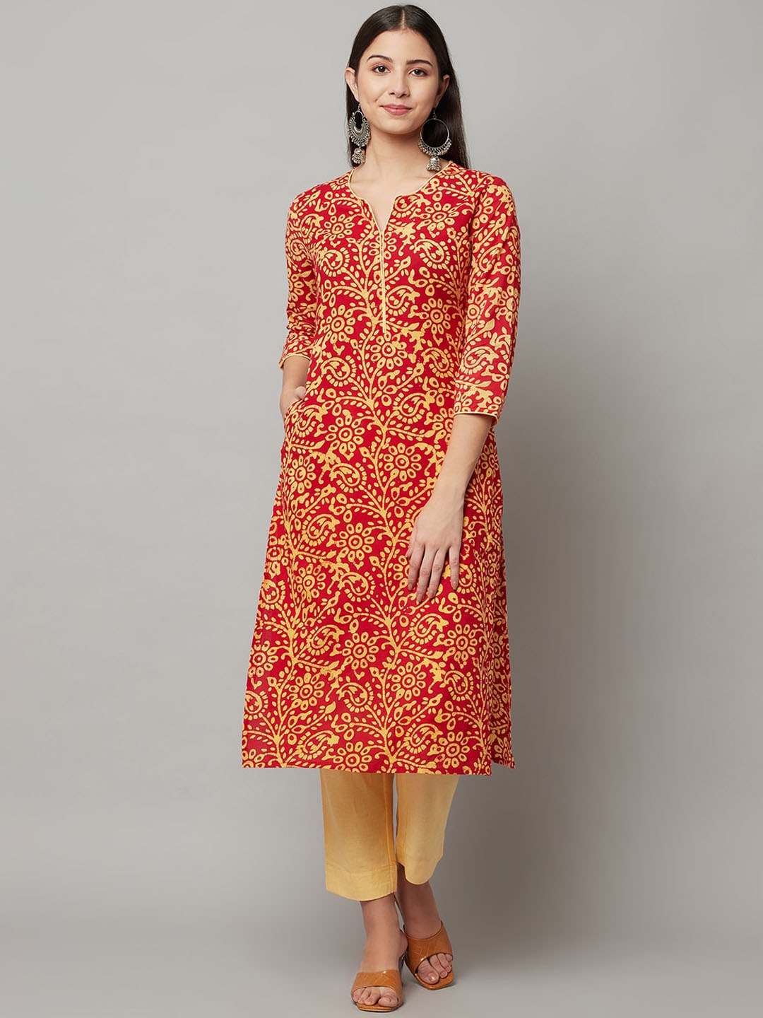 

FLAVIDO Women Red Printed Panelled Pure Cotton Kurti with Trousers