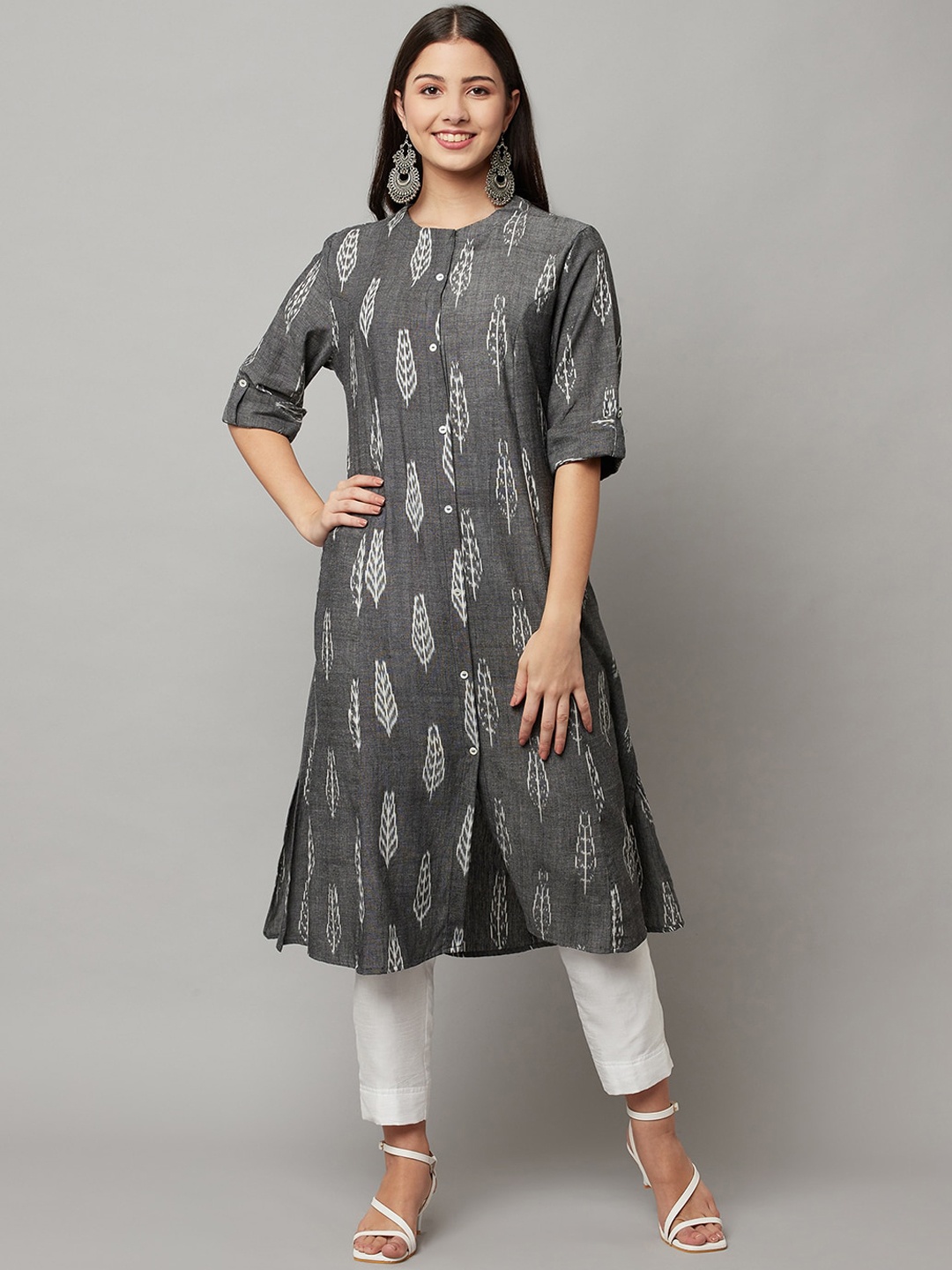 

FLAVIDO Women Grey Printed Thread Work Handloom Kurta