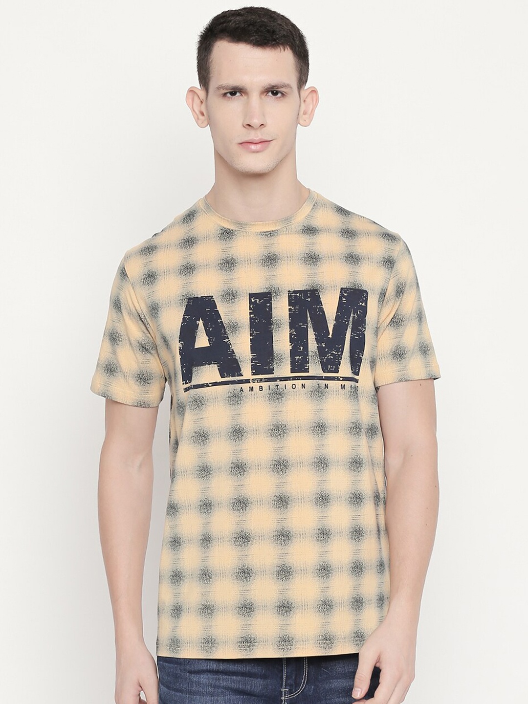 

Status Quo Men Yellow Printed Slim Fit T-shirt