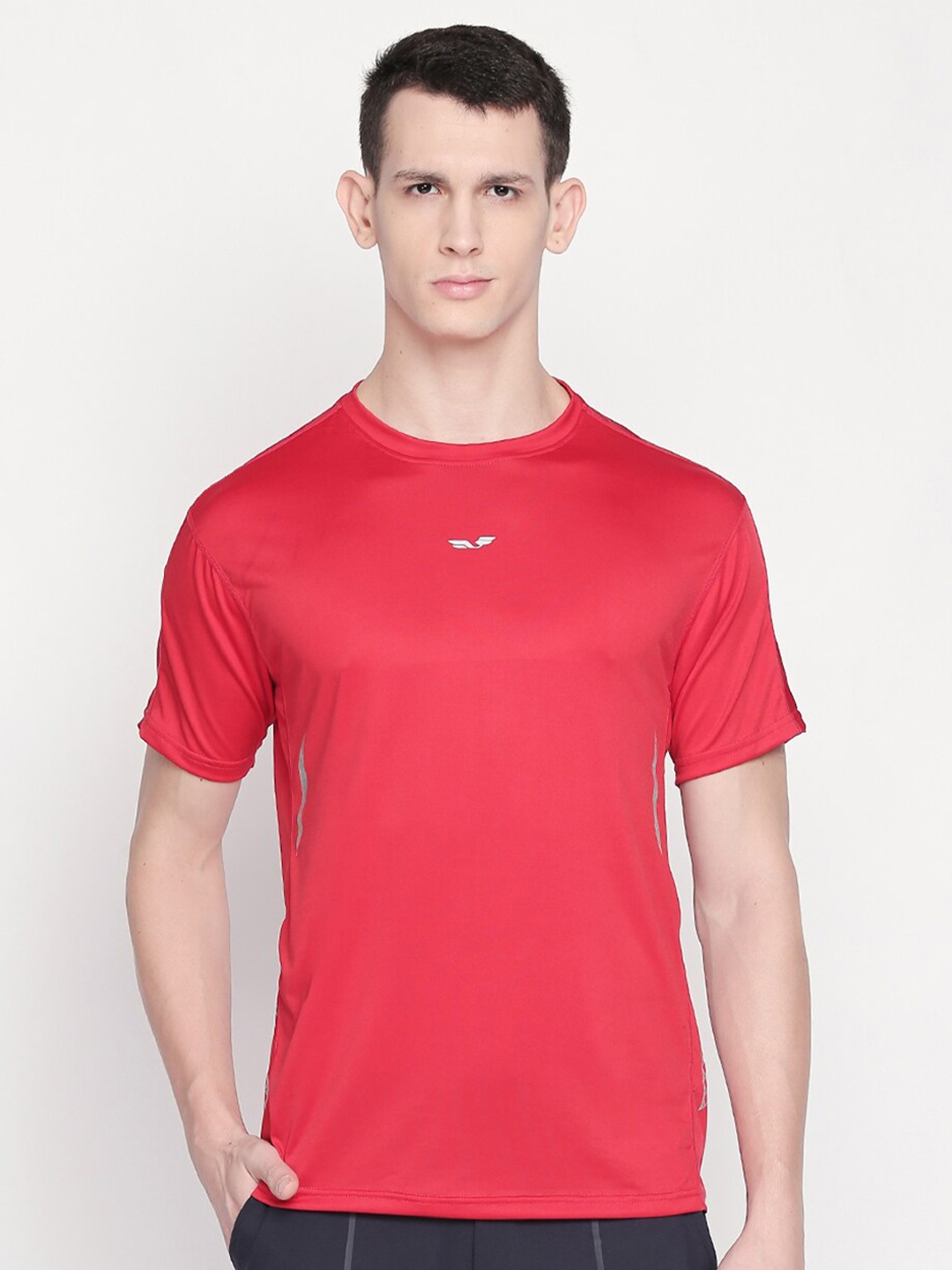 

Status Quo Men Red & desire Slim Fit T-shirt