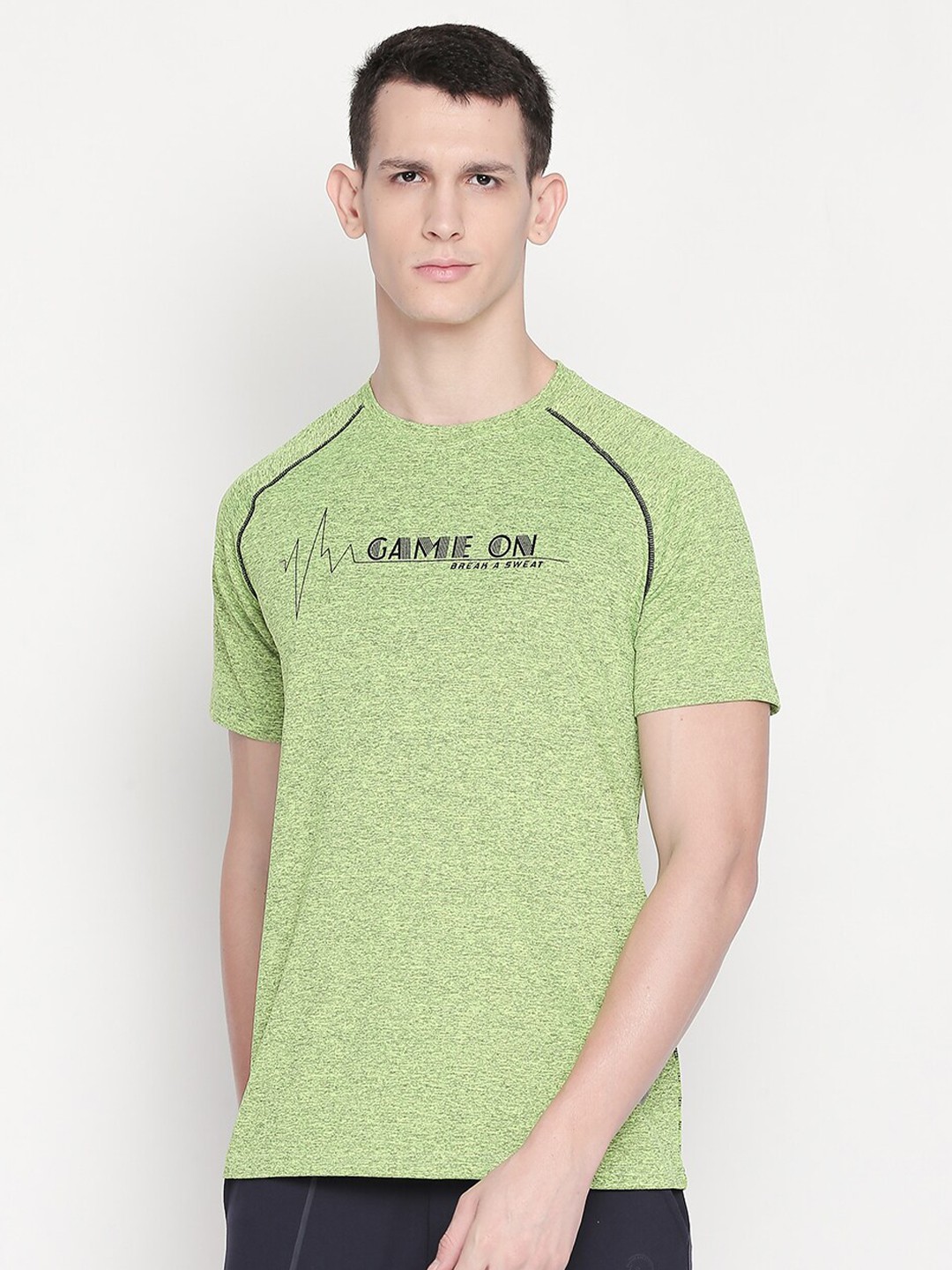 

Status Quo Men Green Typography Printed Slim Fit T-shirt