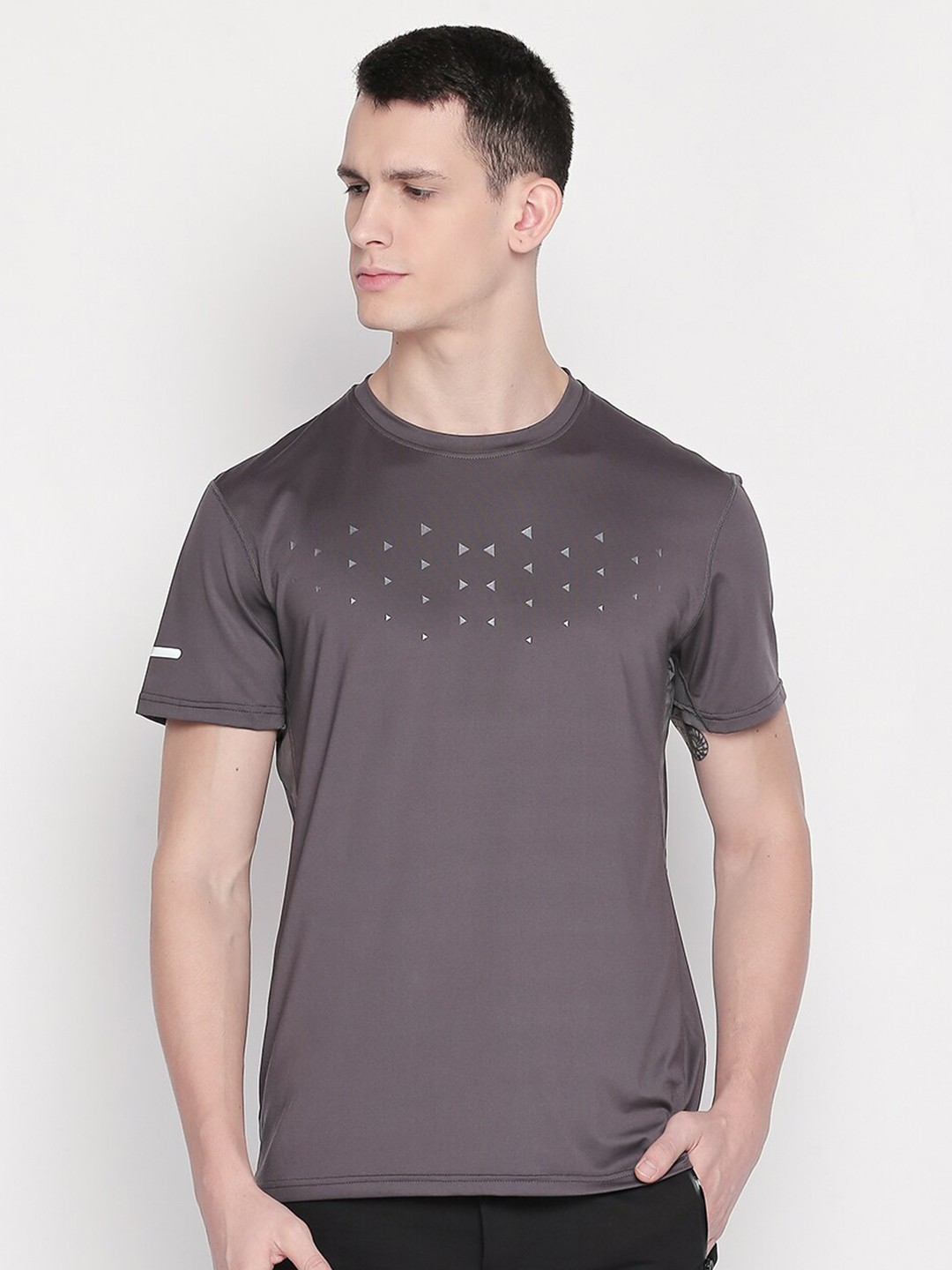 

Status Quo Men Black Printed Slim Fit T-shirt
