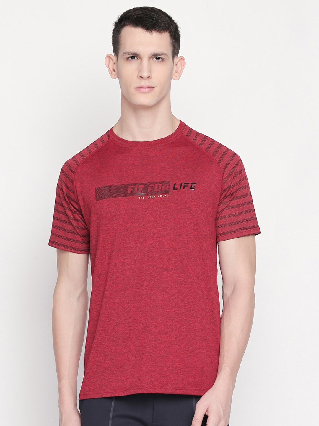 

Status Quo Men Red & wild orchid Typography Printed Slim Fit T-shirt