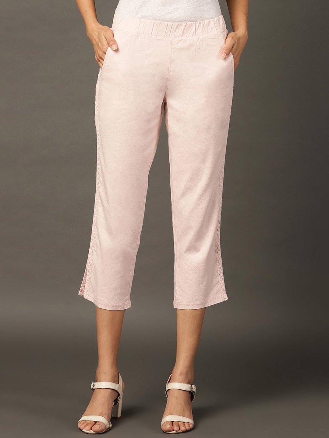 

Lakshita Women Peach Capris