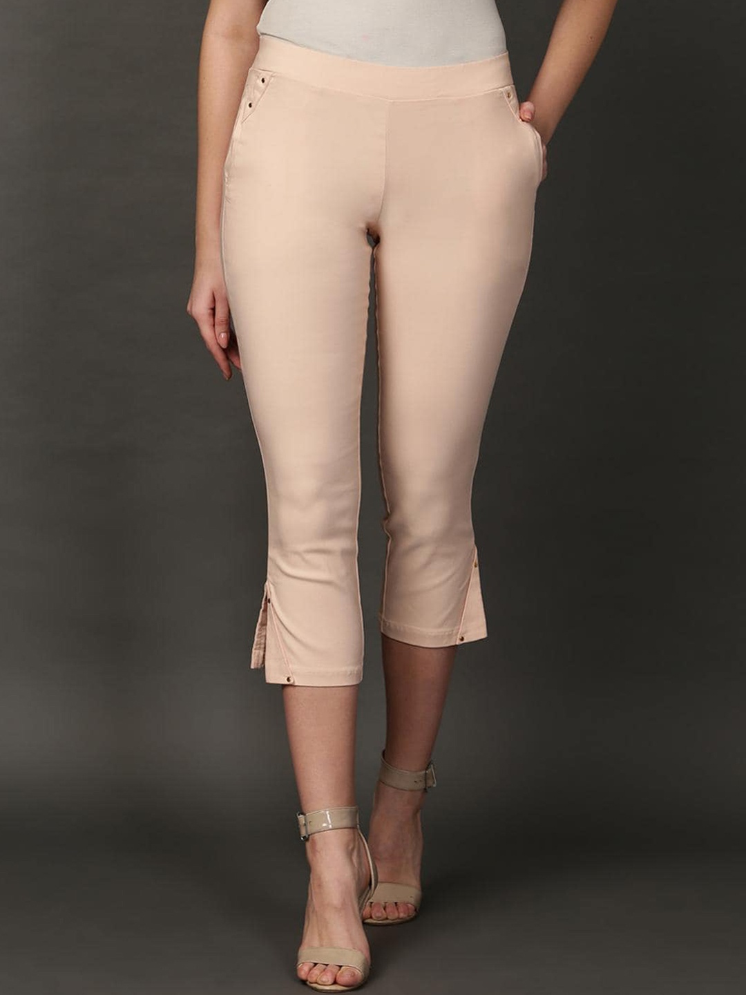 

Lakshita Women Peach Capris