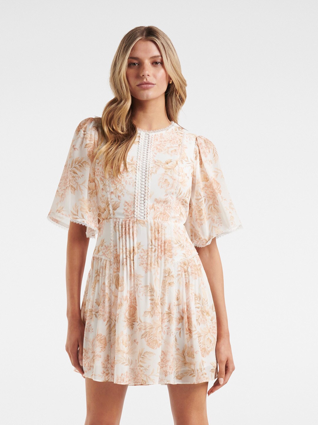 

Forever New Pink & mauve morn Floral Dress