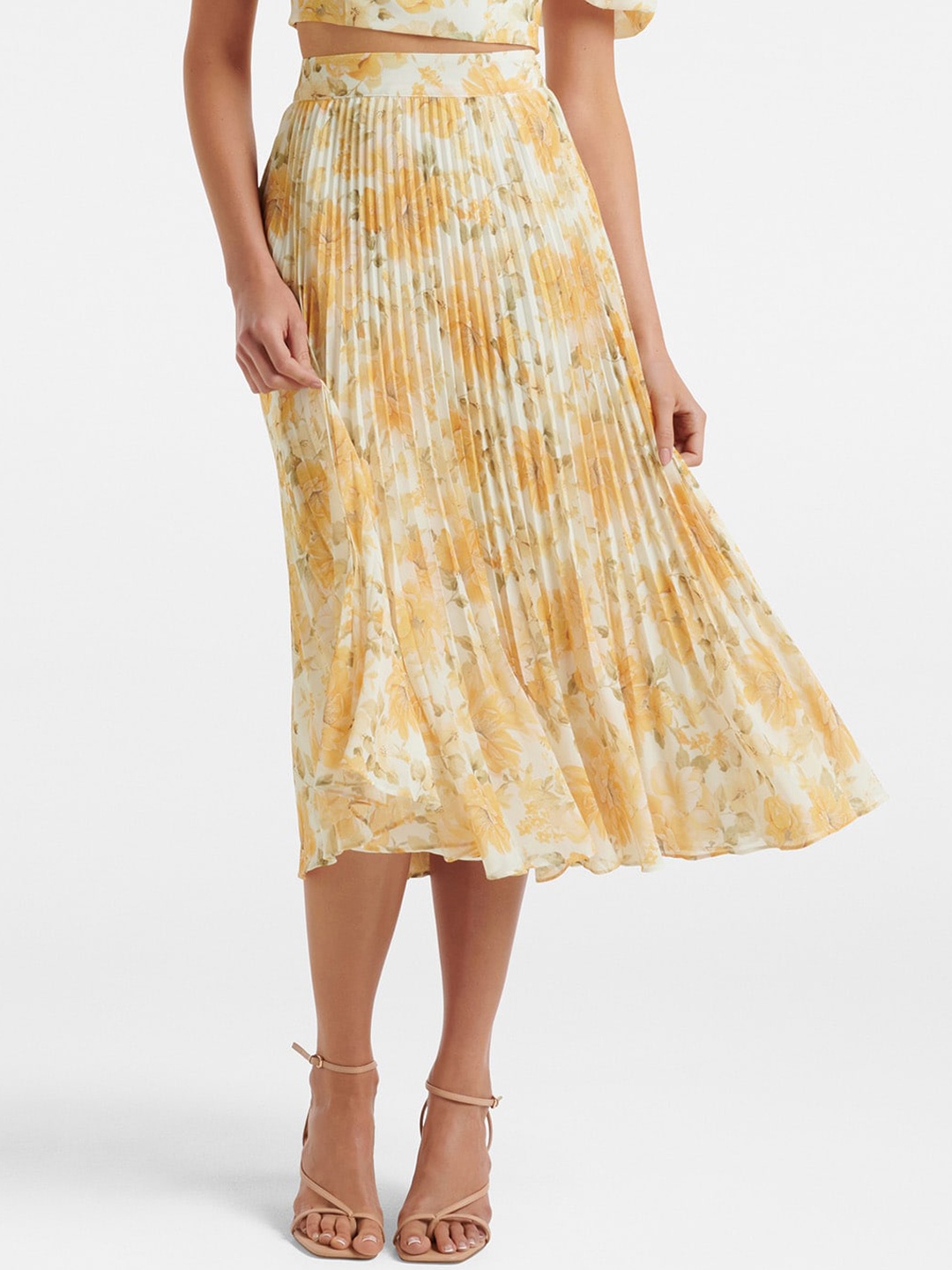 

Forever New Women Yellow Floral Printed Pleated Midi Skirts