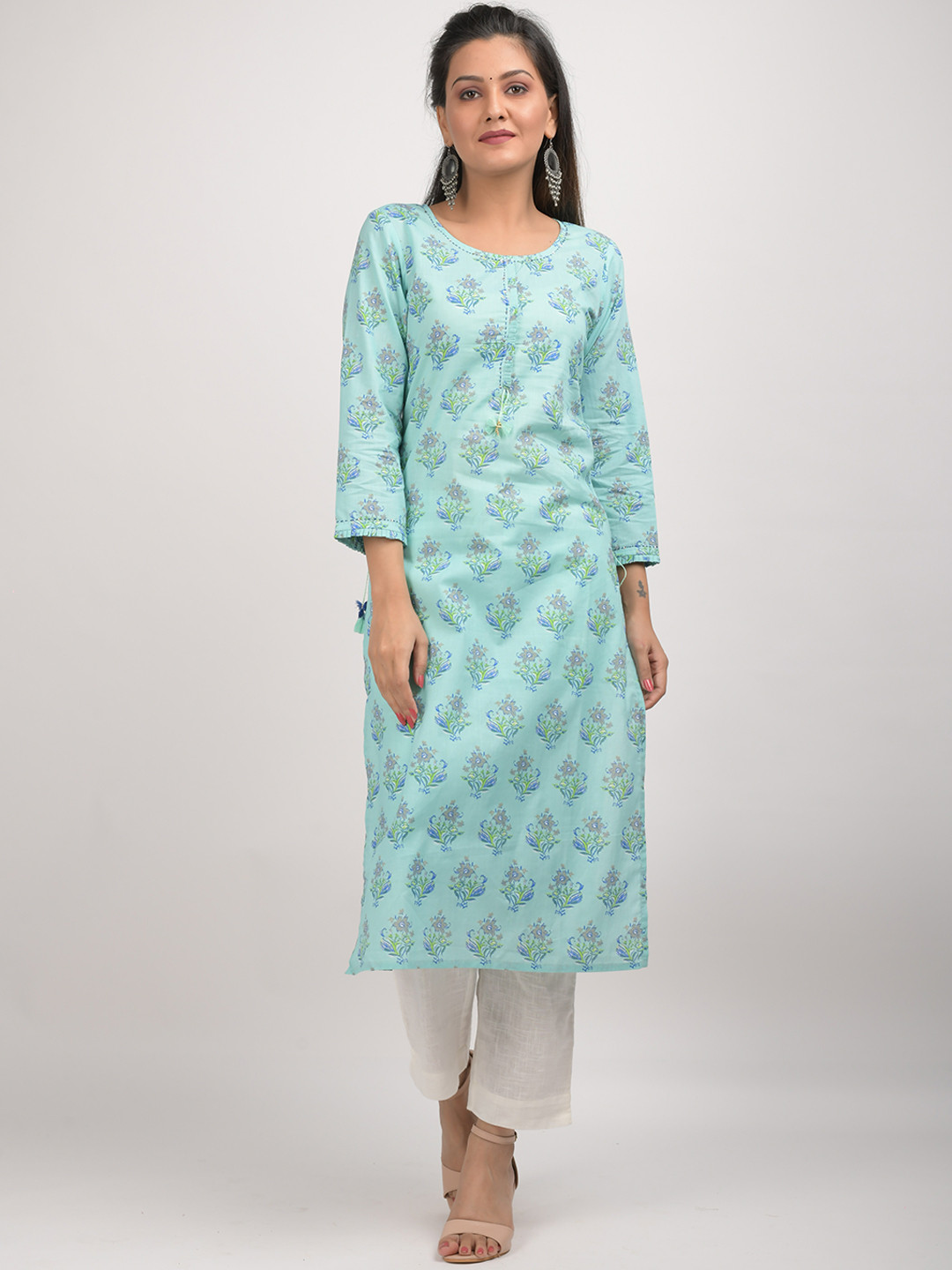 

KAAJH Women Sea Green Ethnic Motifs Thread Work Floral Kurta
