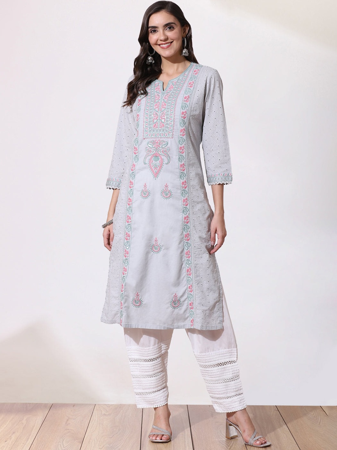 Lakshita Women Grey Floral Embroidered Thread Work Kurta