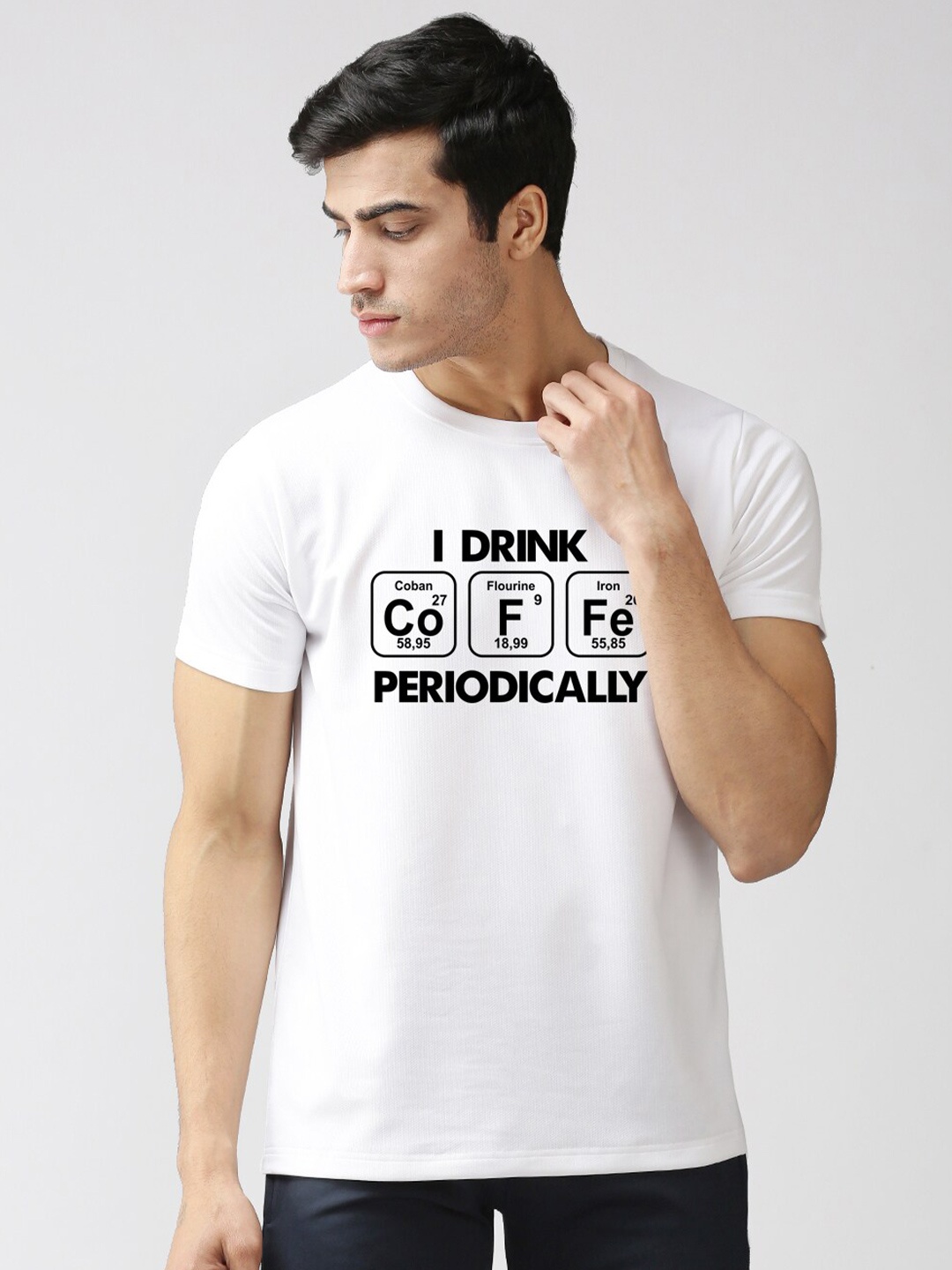

EPPE Men White Typography Printed Applique Slim Fit T-shirt