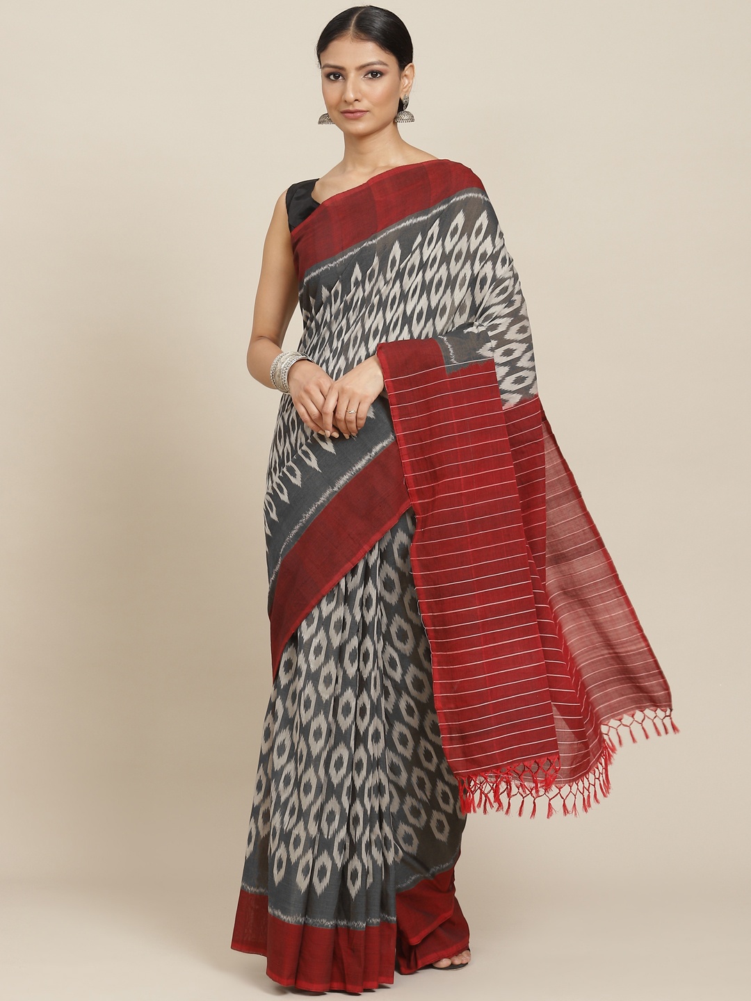 

ADITRI Grey & Maroon Pure Cotton Block Print Saree