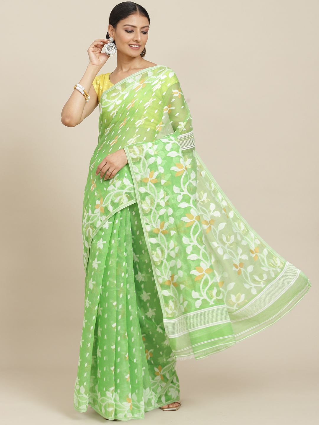 

ADITRI Handloom Green Floral Zari Pure Silk Jamdani Saree