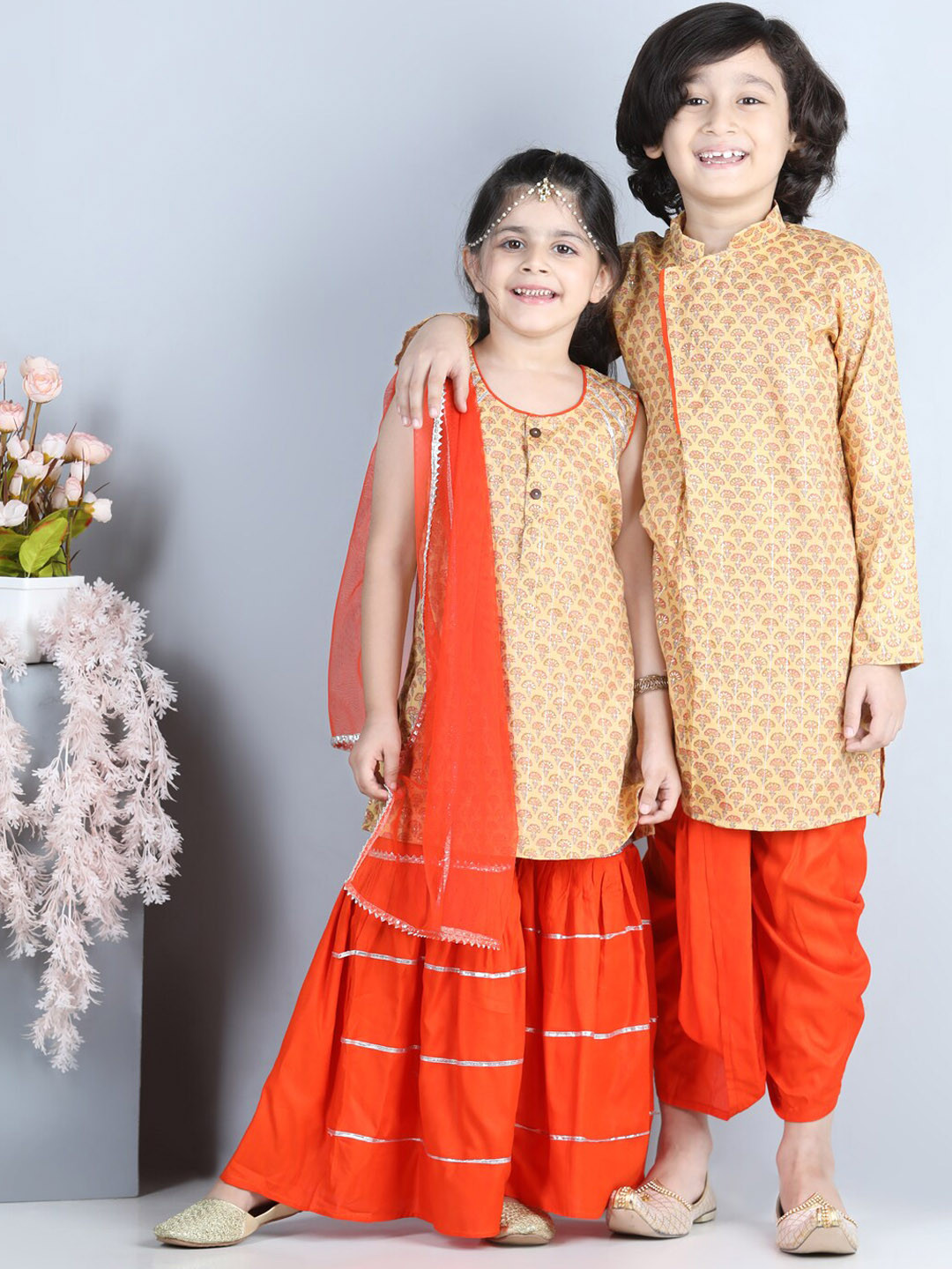 

Kinder Kids Boys Yellow Ethnic Motifs Printed Pure Cotton Kurta with Palazzos & With Dupatta