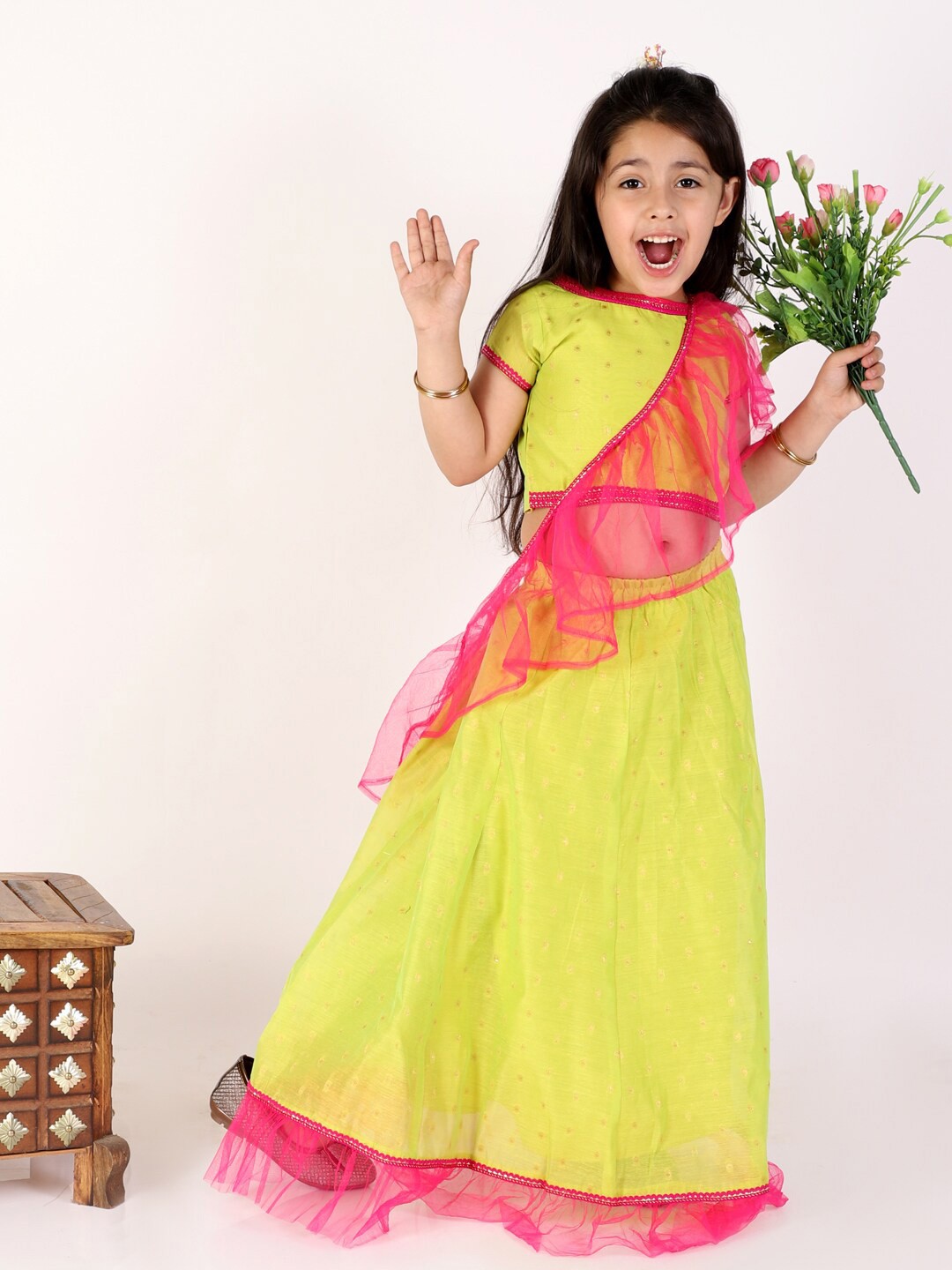 

KID1 Girls Green & Pink Embellished Ready to Wear Lehenga & Blouse With Dupatta
