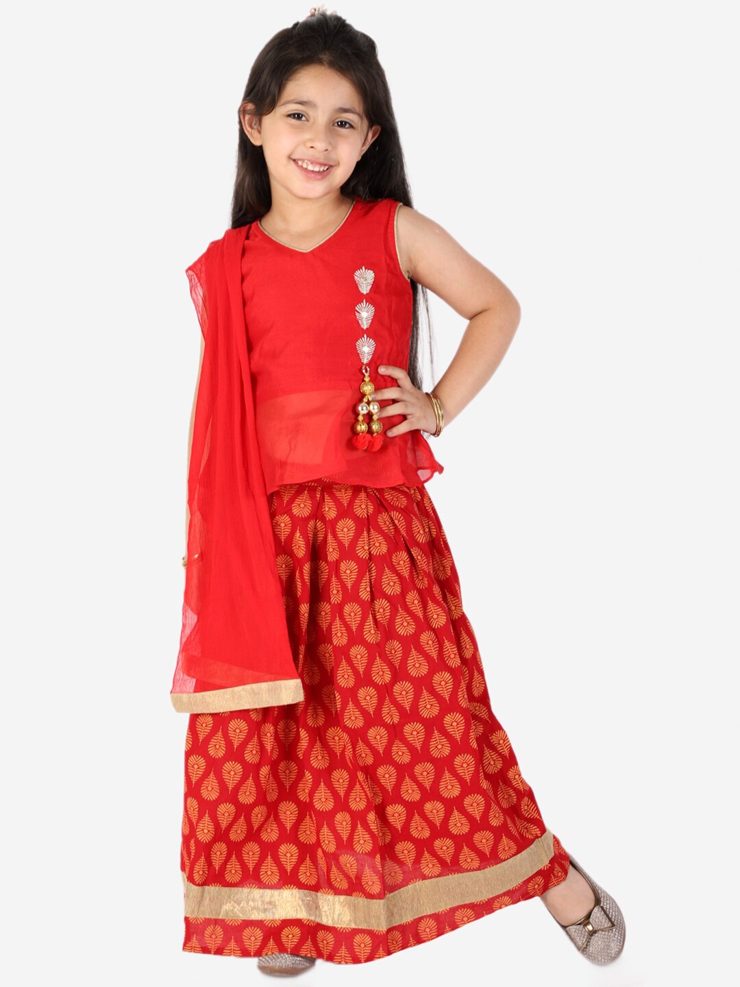 

KID1 Girls Red & Gold-Toned Embellished Ready to Wear Lehenga & Blouse With Dupatta