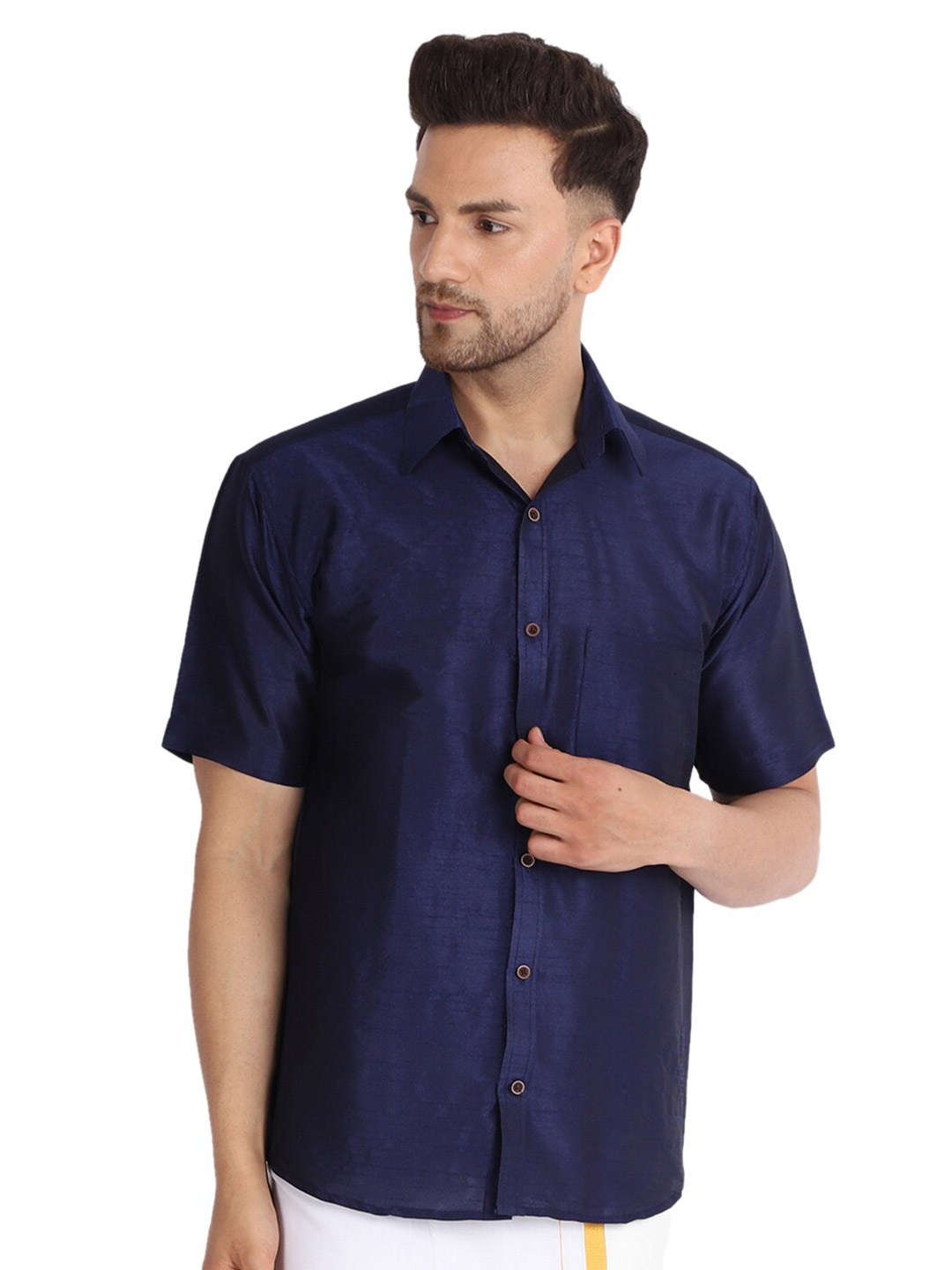 

Kaifoo Men Navy Blue Striped Party Shirt