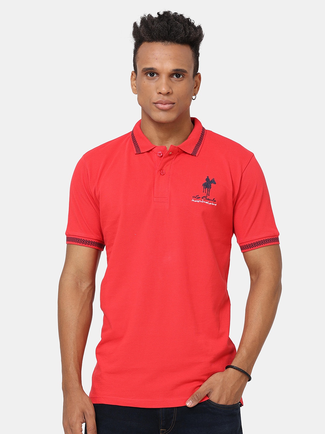 

Masculino Latino Plus Men Red Polo Collar Bio Finish Applique T-shirt