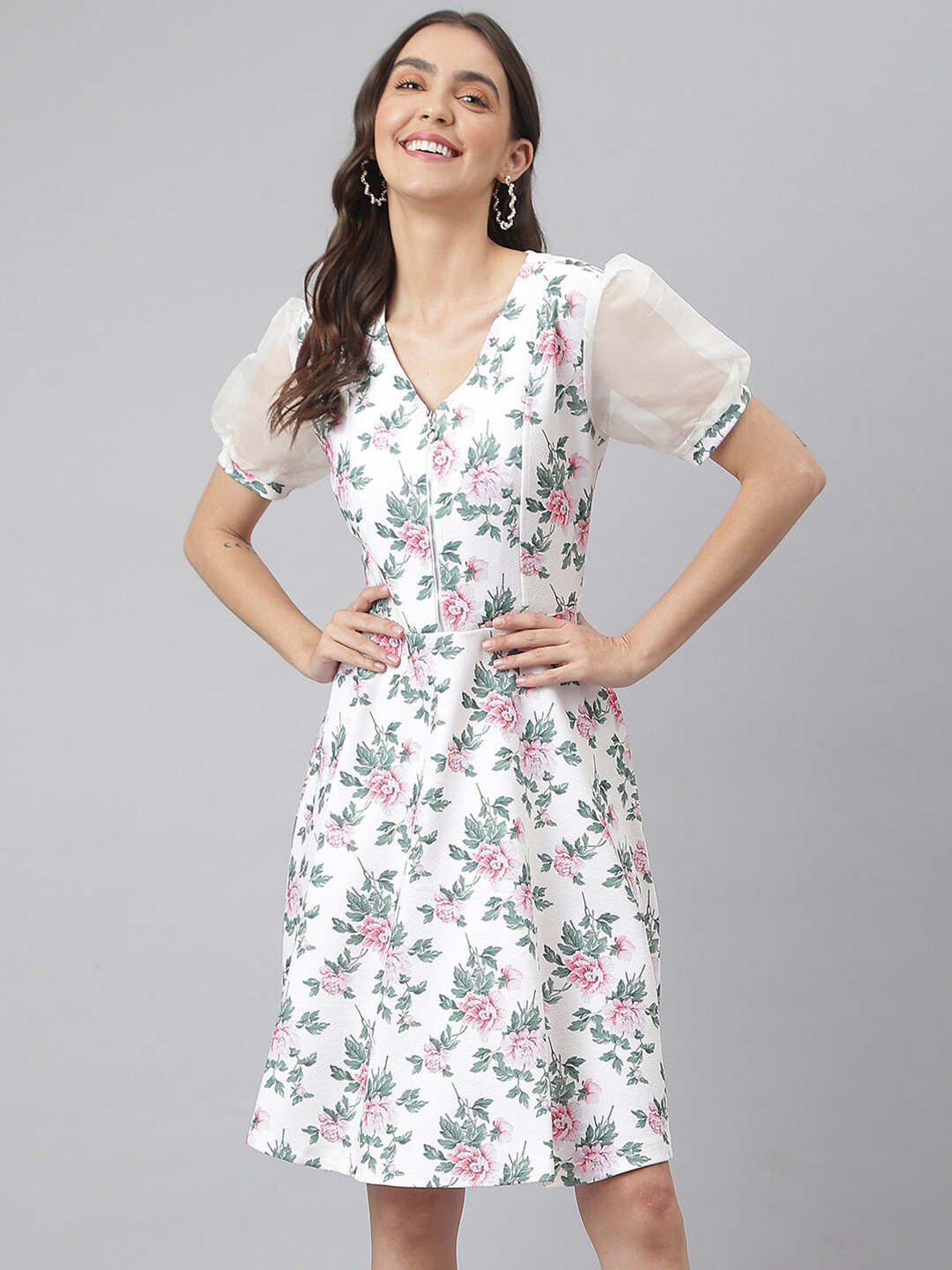 

Miss Grace Off White Floral Dress